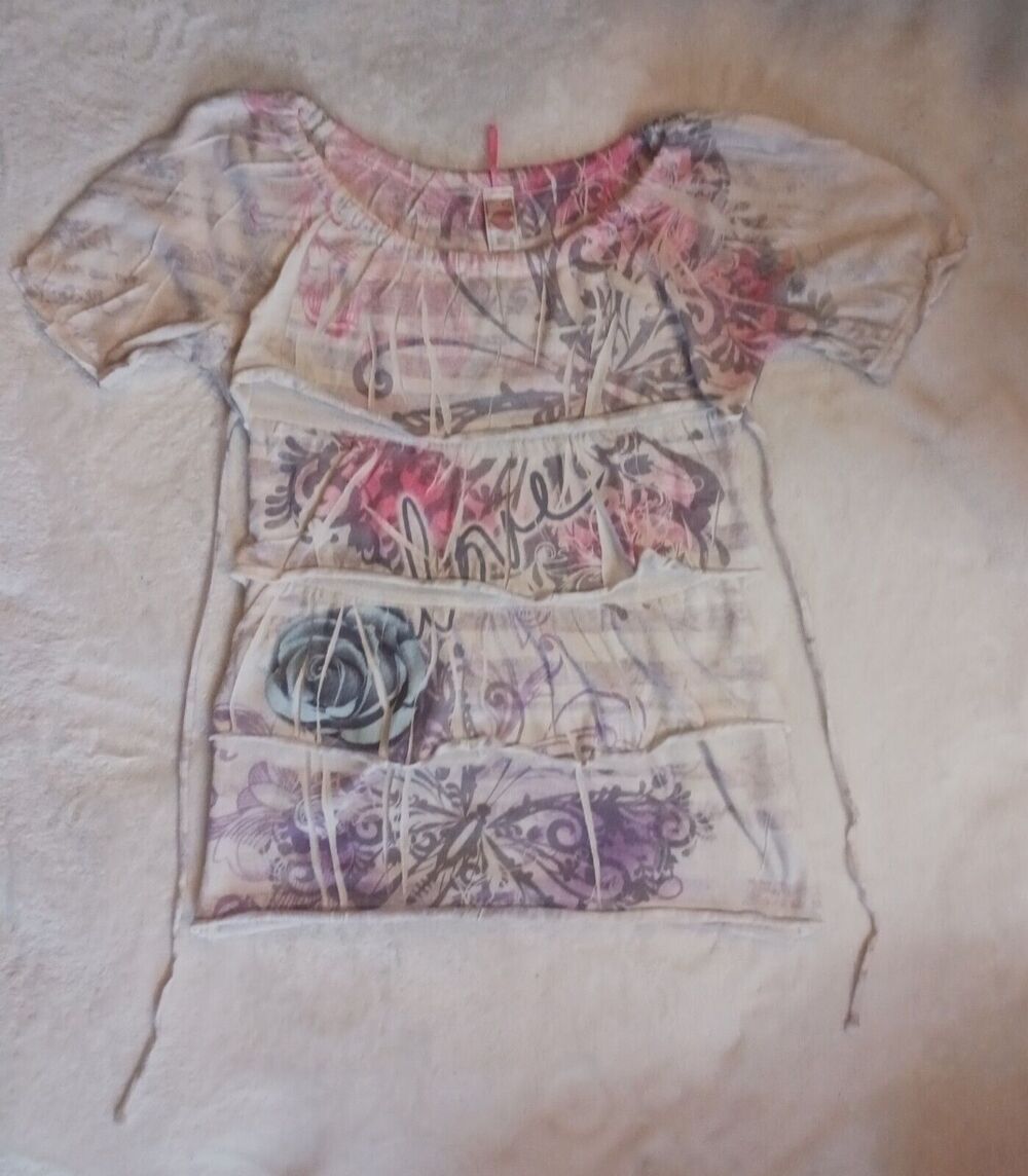 Knitworks Graffiti Style LOVE Juniors Tiered Top -Size Small-